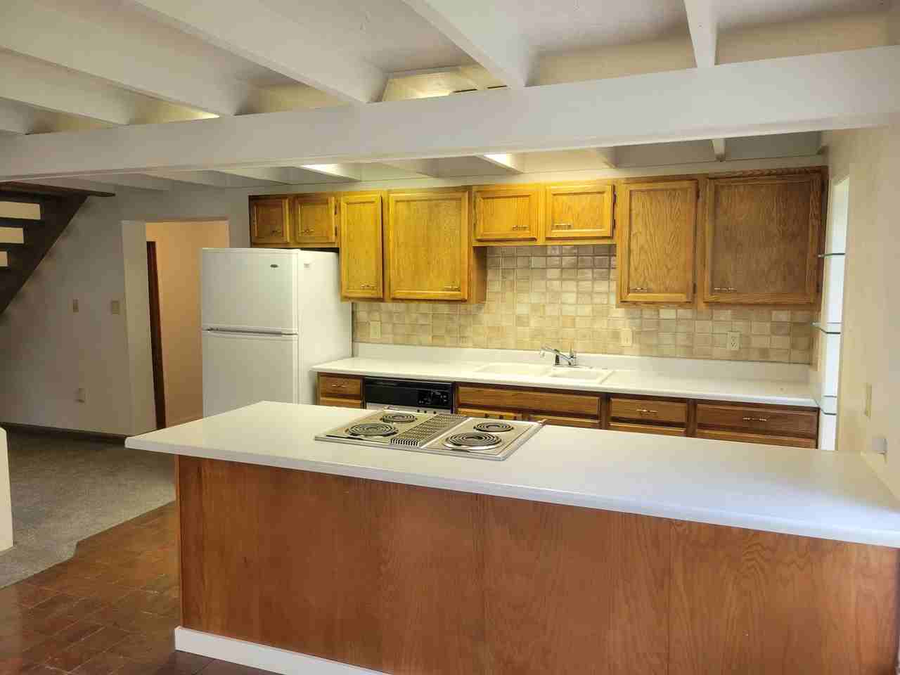 402 Lily Pond Ln - Photo 3 of 16