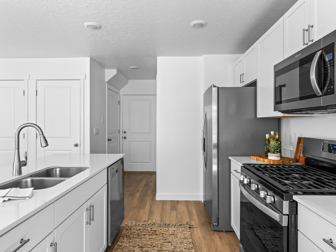 479 N Scuttlebutt Ln - Photo 4 of 14