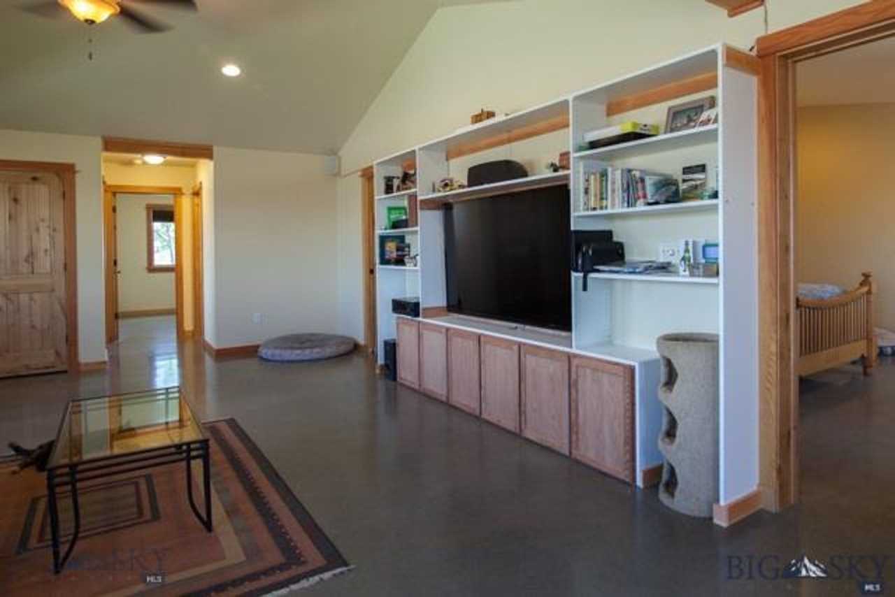 4020 Annie Street - Photo 4 of 50