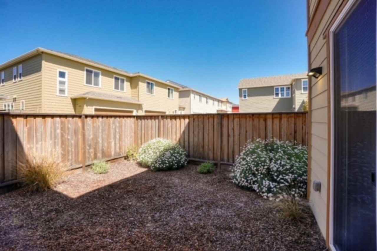 2617 Bluewater Ct - Photo 3 of 23