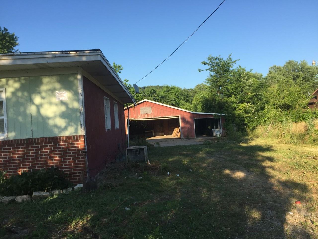 217 Williams St - Photo 2 of 5