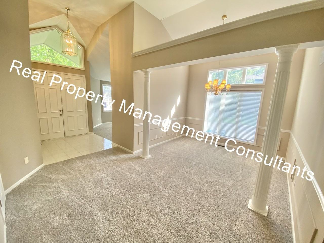 112 Cherokee Ln - Photo 4 of 43