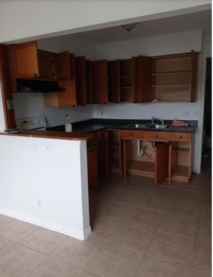 6080 N Dixie Hwy - Photo 2 of 5