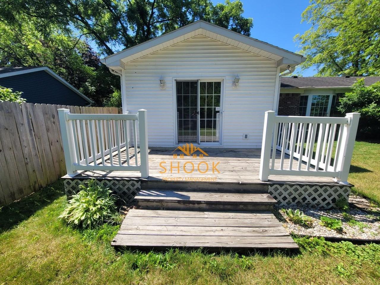 1124 Eton St - Photo 4 of 20