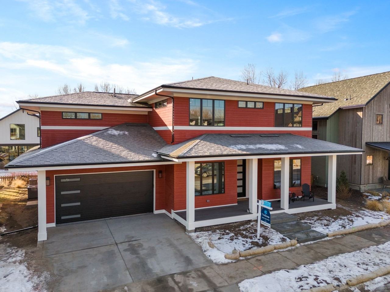 739 Harts Gardens Ln - Photo 3 of 50
