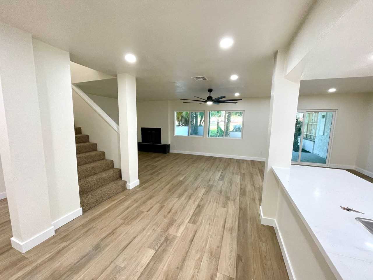 2689 Country Club Dr - Photo 7 of 50