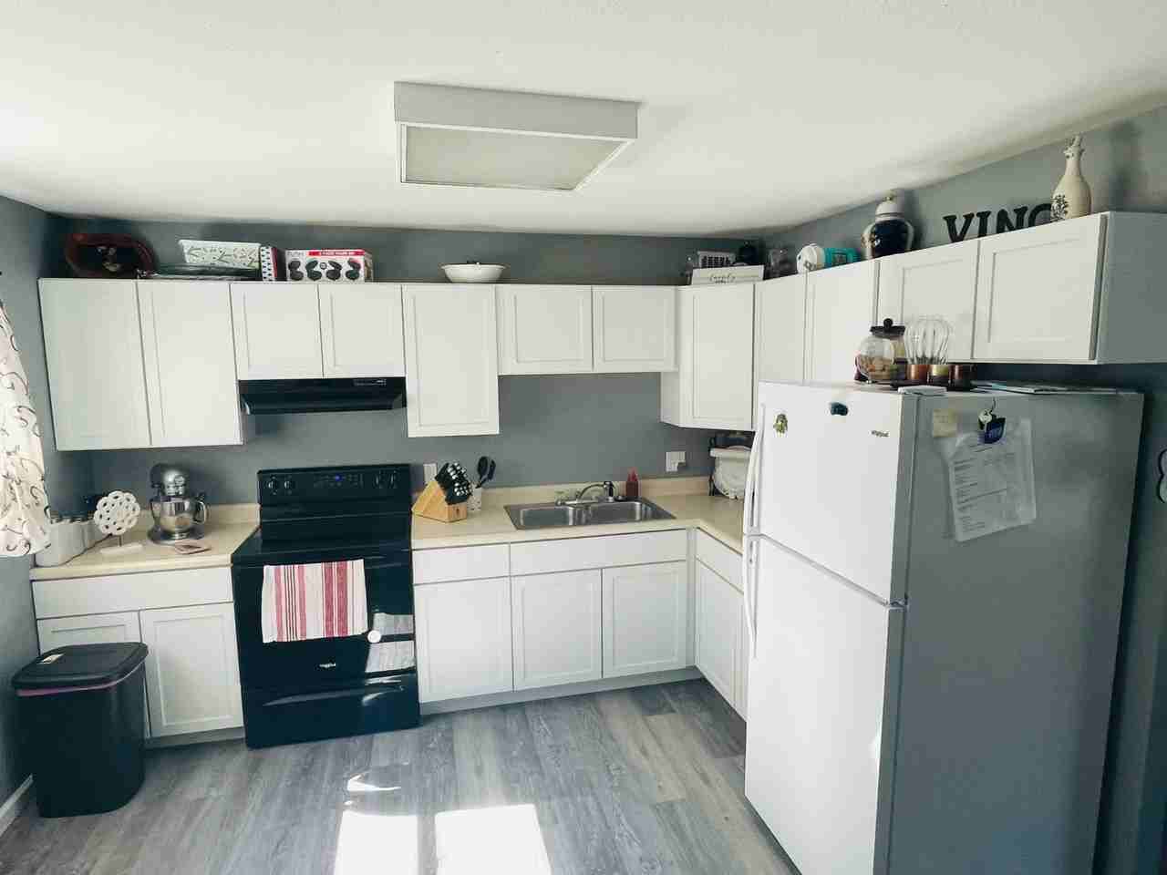 4 Elmwood Dr - Photo 2 of 6