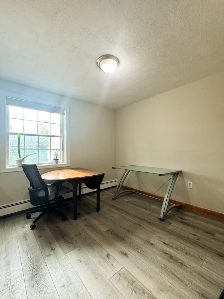 17 Adamson St #1 - Photo 4 of 9