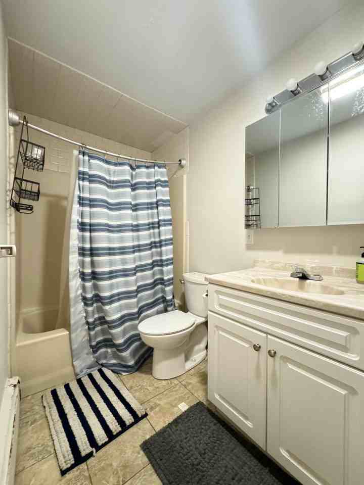 17 Adamson St #1 - Photo 5 of 9