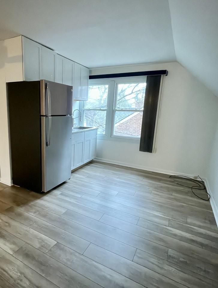 1231 Washtenaw Rd #2STUDIO - Photo 2 of 12