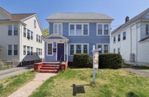 featured image of 25 Winnett St