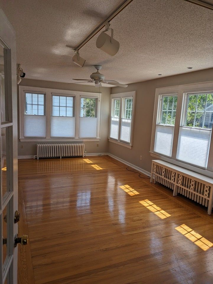 25 Winnett St - Photo 3 of 13