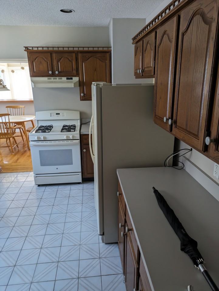 25 Winnett St - Photo 7 of 13