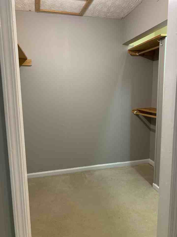 1740 Brompton Sq #B - Photo 6 of 9