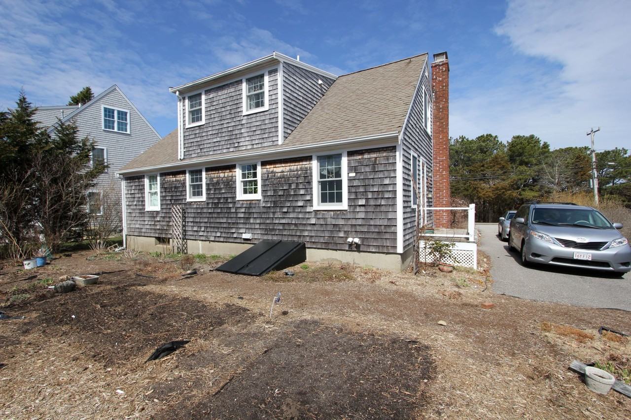 68 68 Town Neck Rd  *winter Rental #NA - Photo 3 of 16