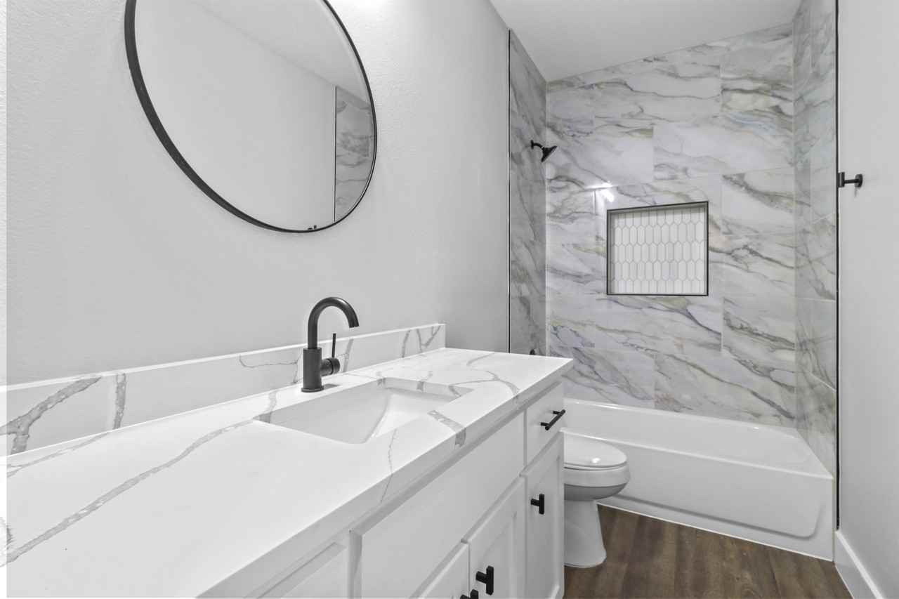508 W Johnson St #1 - Photo 7 of 17