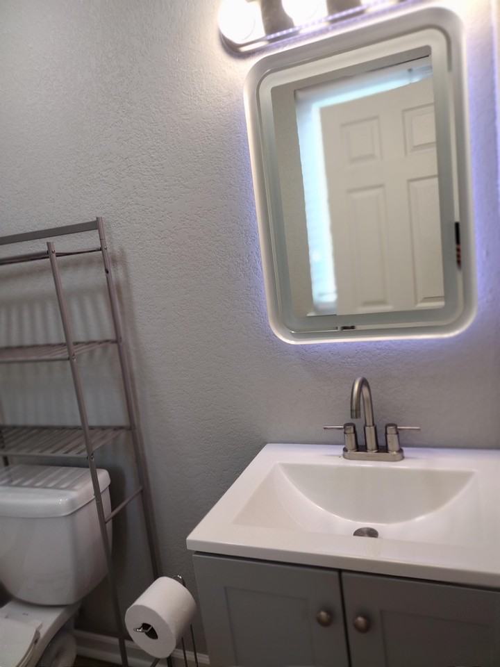 1403 Melrose Pkwy #1 - Photo 4 of 11