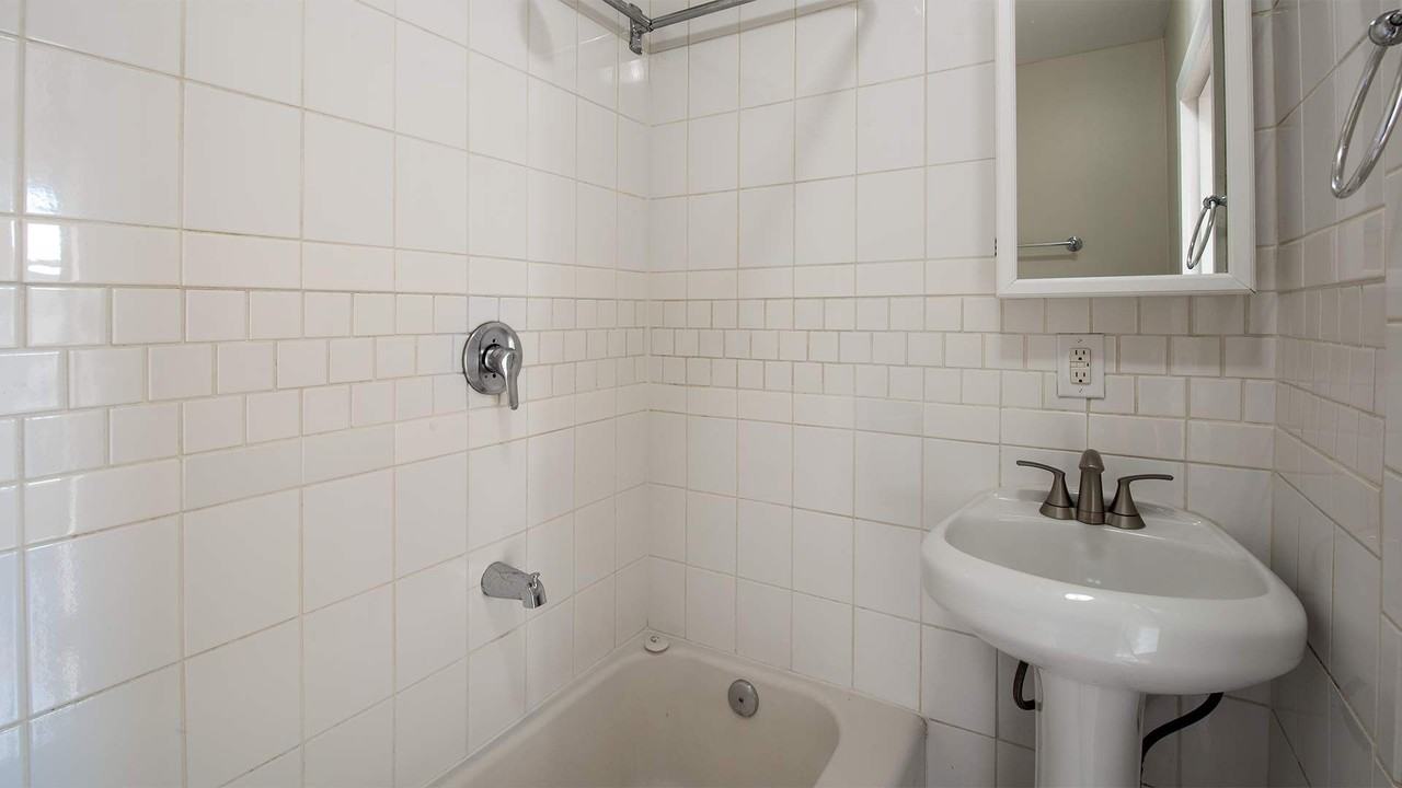 715 2nd Ave N - Photo 6 of 10