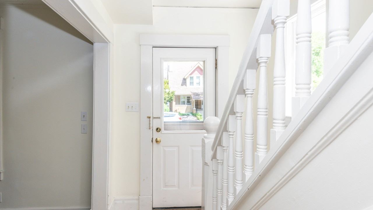 810 Church St #1 - Photo 4 of 45