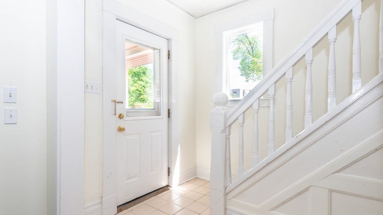 810 Church St #1 - Photo 5 of 45