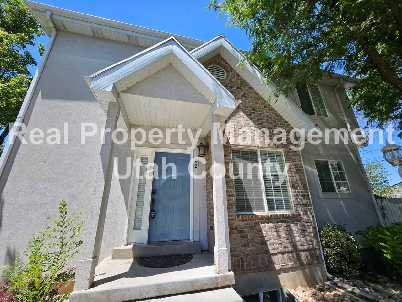 42 W 680 N - Photo 3 of 26