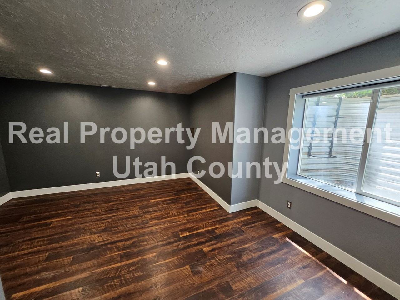 42 W 680 N - Photo 7 of 26