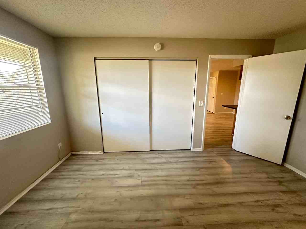245 Thorn Tree Pl #1 - Photo 4 of 18