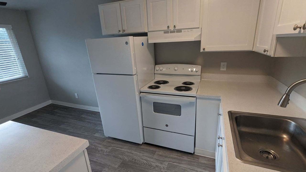 Stillwater Apartments - Photo 4 of 27