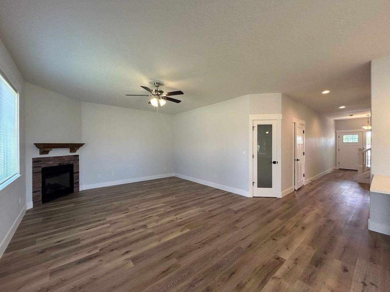 786 Maple St - Photo 6 of 28