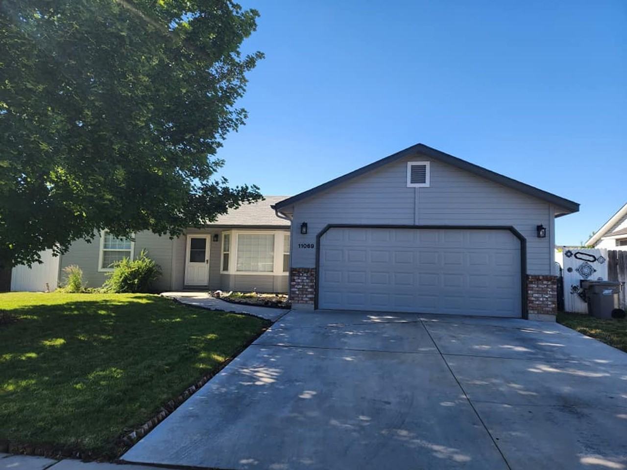 11069 W Ardyce St - Photo 2 of 19