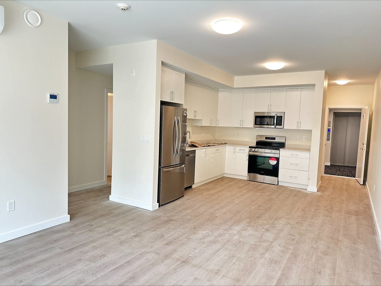 1801 Riverside Lane #101