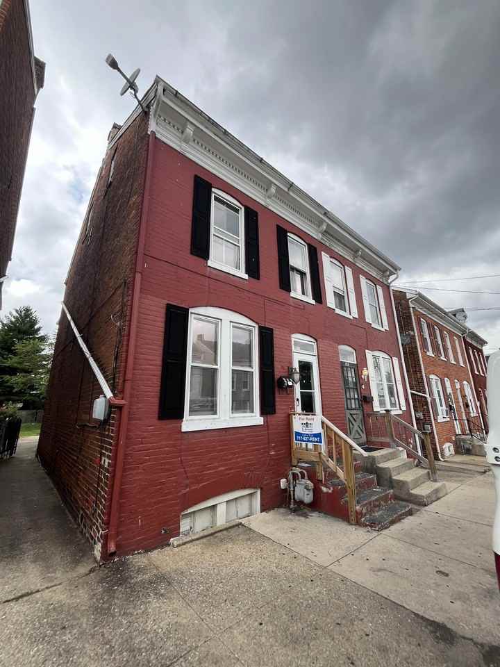 283 Union St #1 - Photo 2 of 30