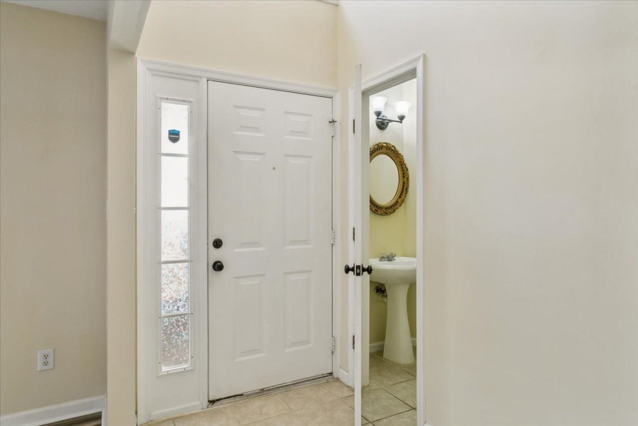 38 Angelia Way - Photo 6 of 47