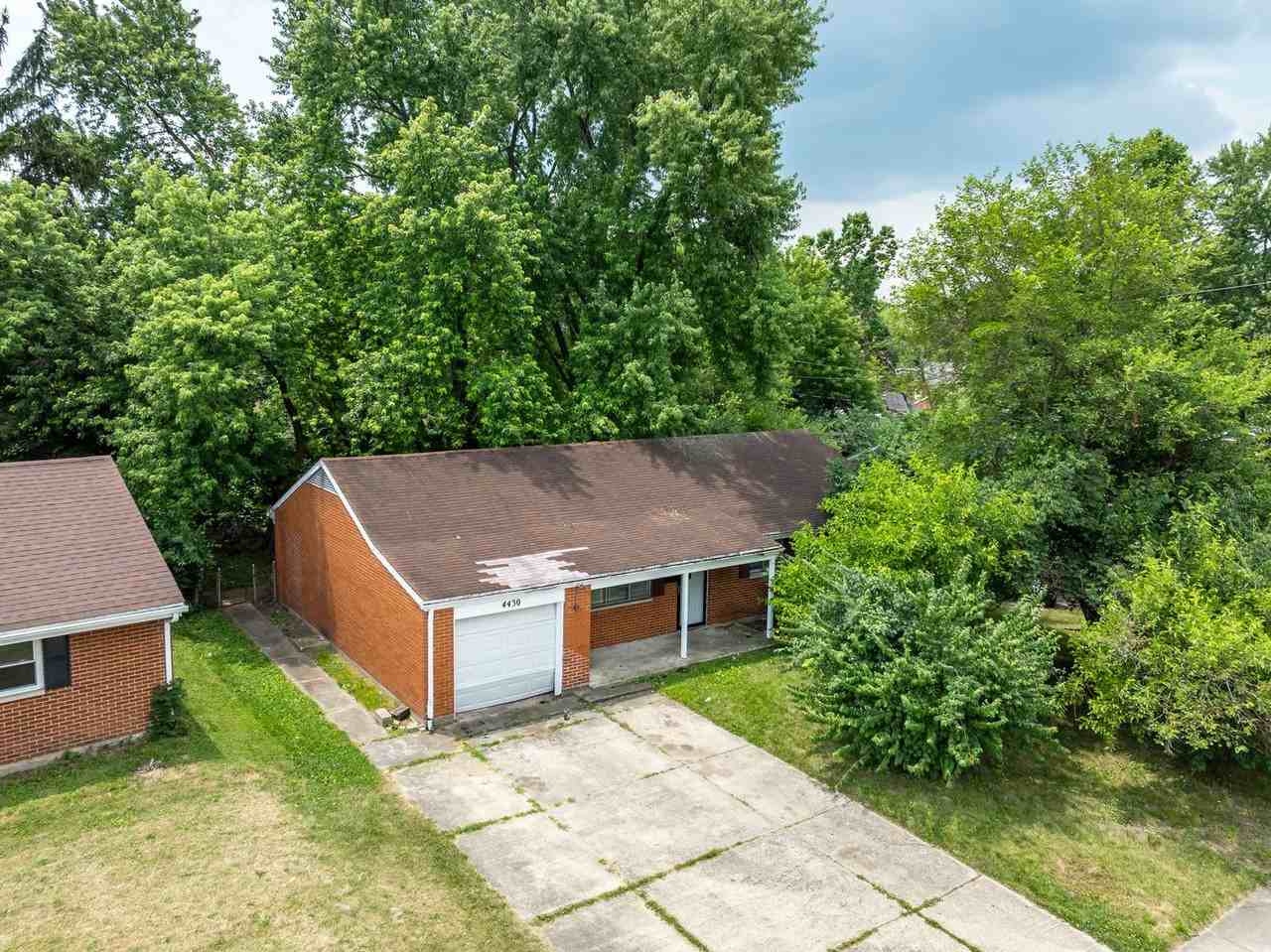 4430 Blueberry Ave - Photo 3 of 23