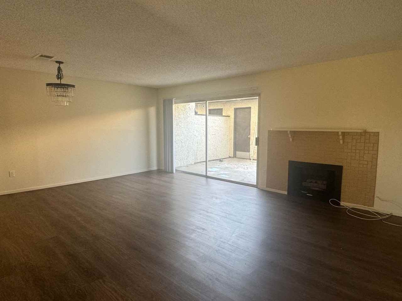 4722 Knickerbocker Ln - Photo 2 of 13