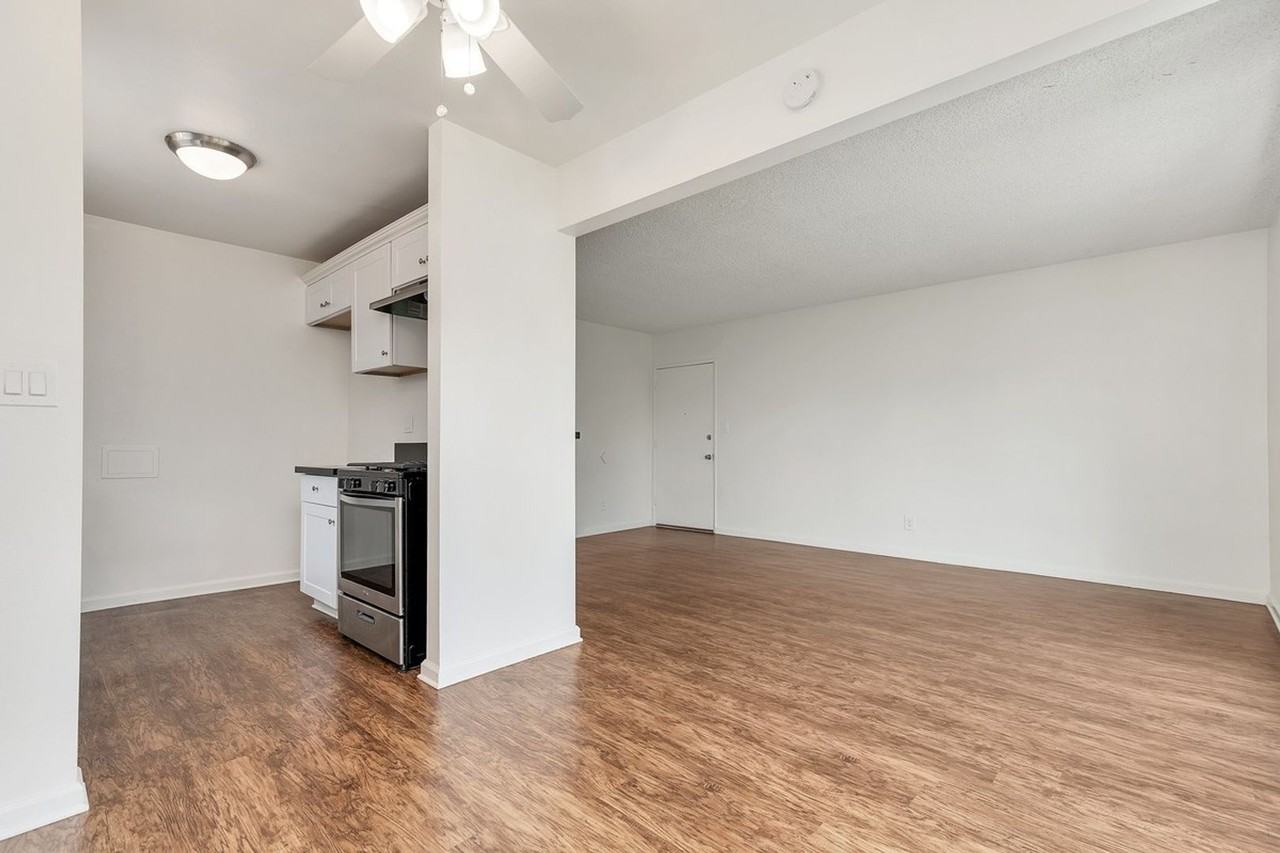 Canyon Drive Apartment Homes - Photo 4 of 10