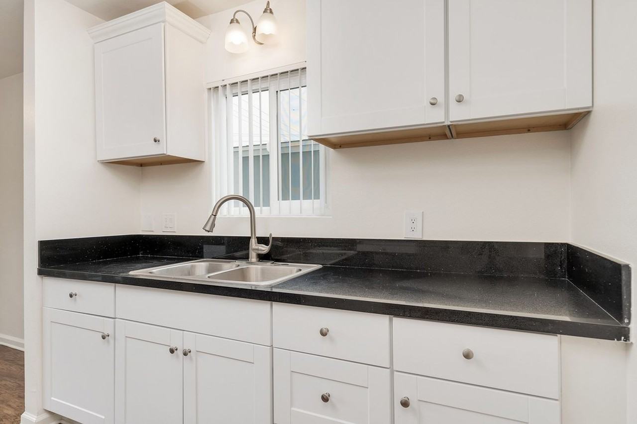 Canyon Drive Apartment Homes - Photo 6 of 10