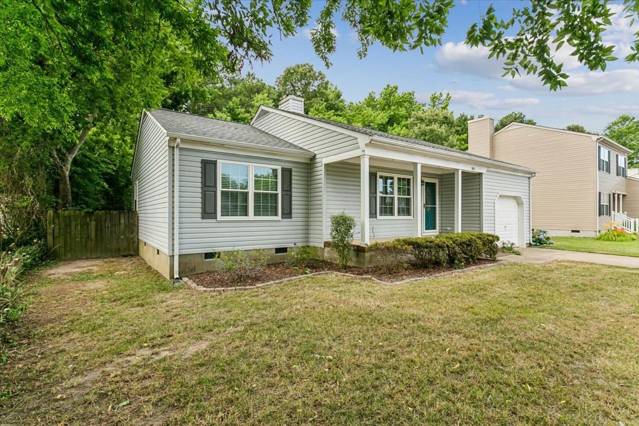 305 Nelson Pkwy - Photo 3 of 34