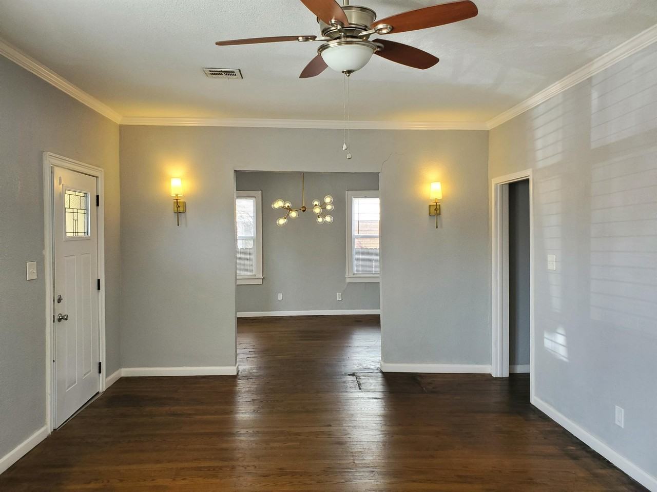 2224 N Indiana Ave #1 - Photo 4 of 10