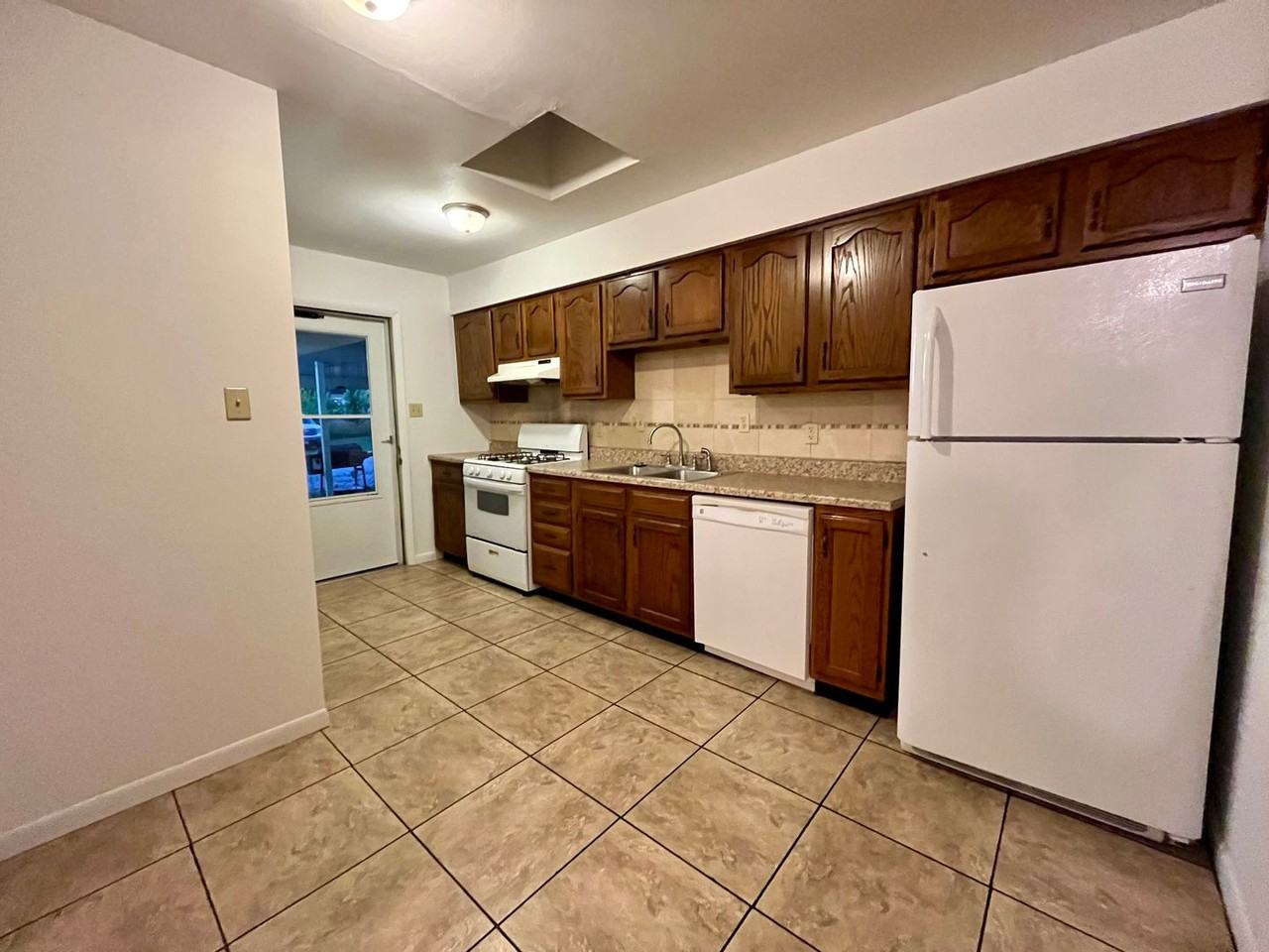 Dorson Circle 580,584 - Photo 2 of 11