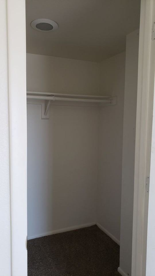 1620 1620 N Wilmot B 309 - Photo 7 of 20