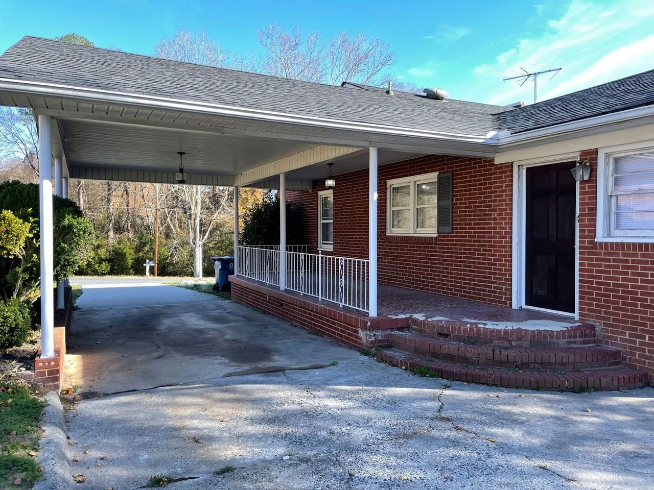 408 Kimrey St - Photo 3 of 34