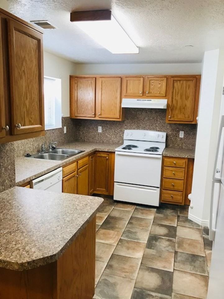 Beautifully updated apartment near WSU and McKay Dee. - Photo 2 of 3