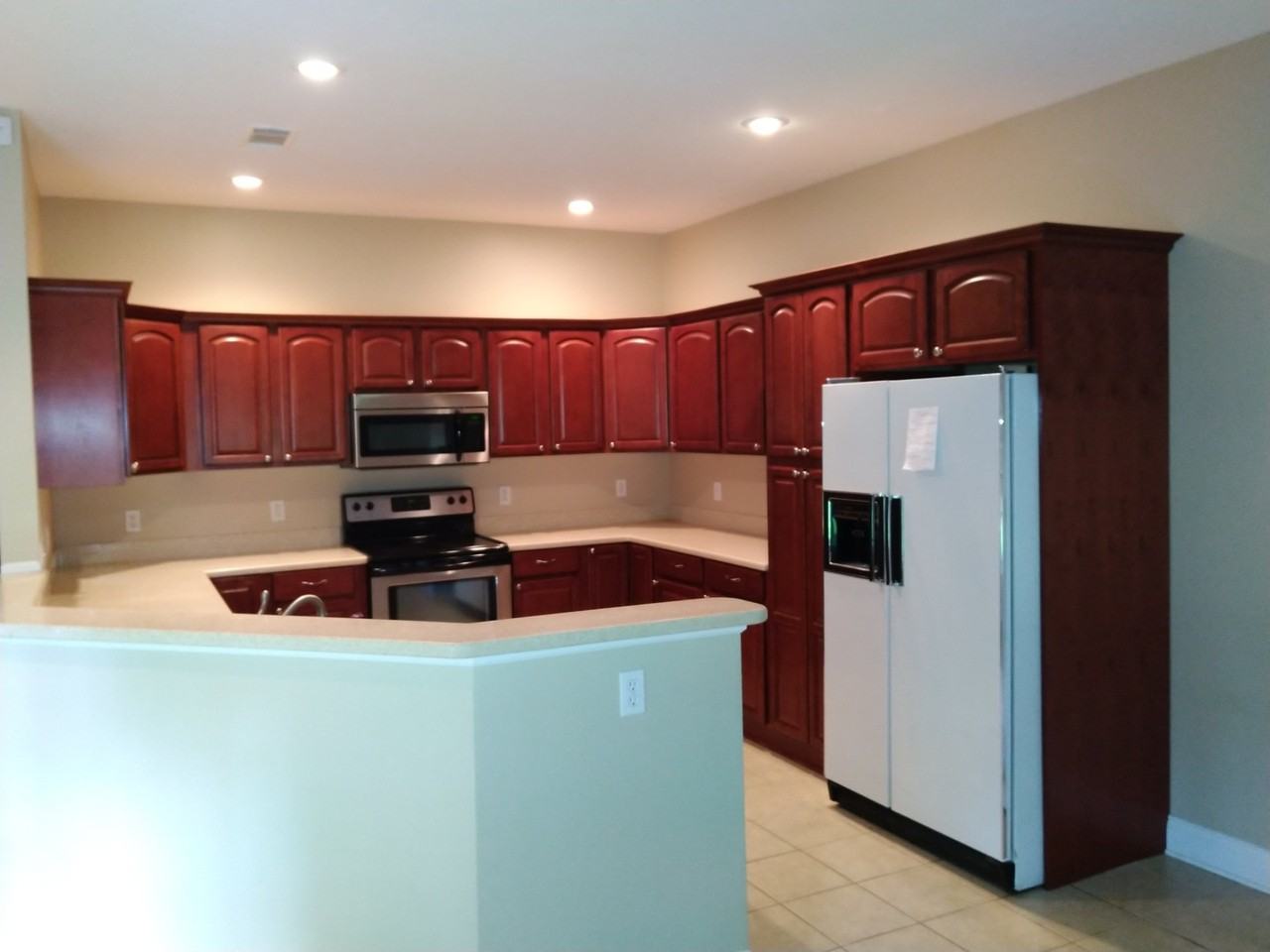1205 Commanche St - Photo 3 of 13