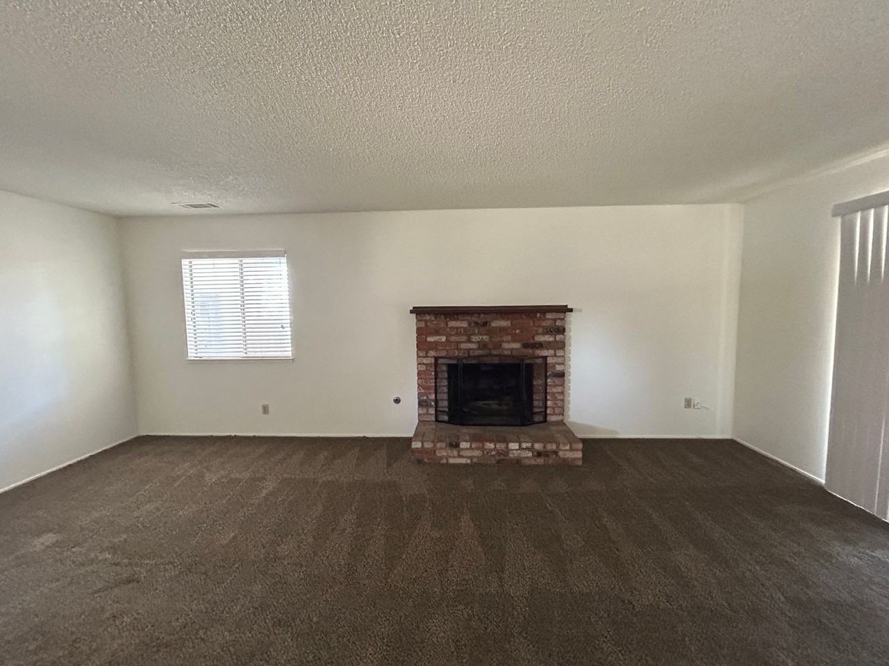 2940 S Woodland St - Photo 3 of 10