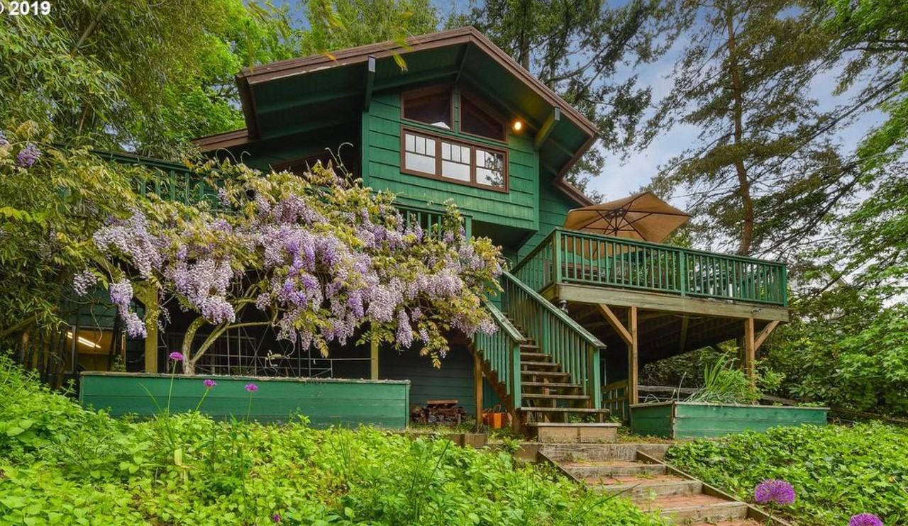 3821 Sw Hillside Dr - Photo 2 of 26