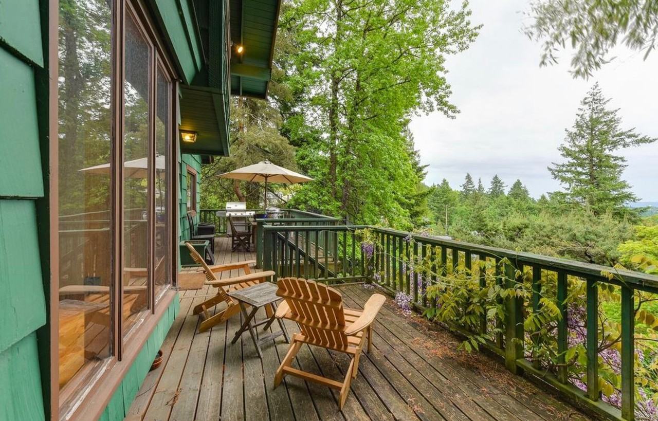 3821 Sw Hillside Dr - Photo 3 of 26