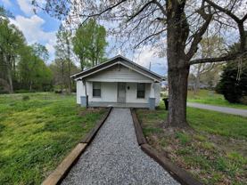 614 Everett Ln - Photo 1 of 1