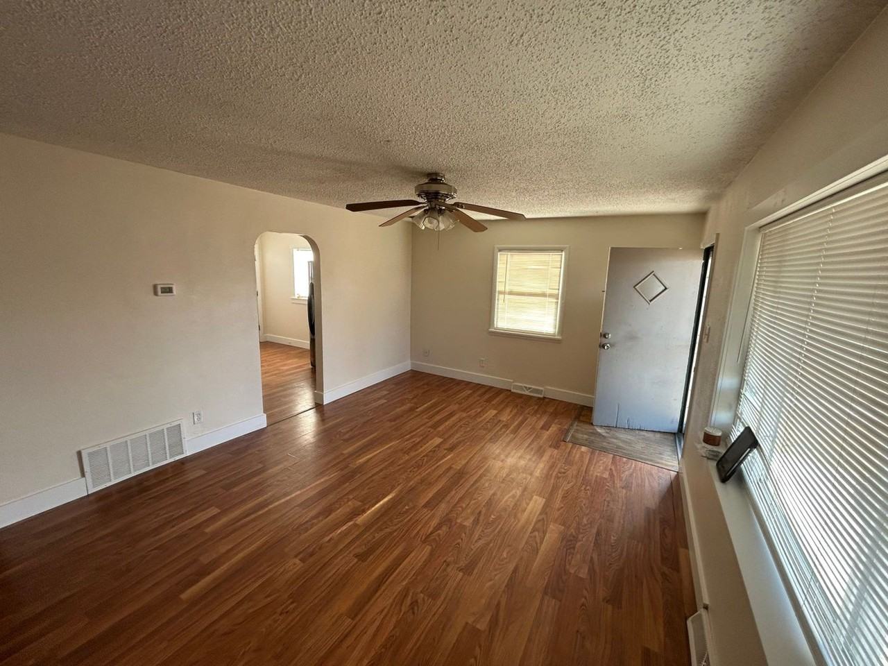 602 N 5th Ave - Photo 2 of 16