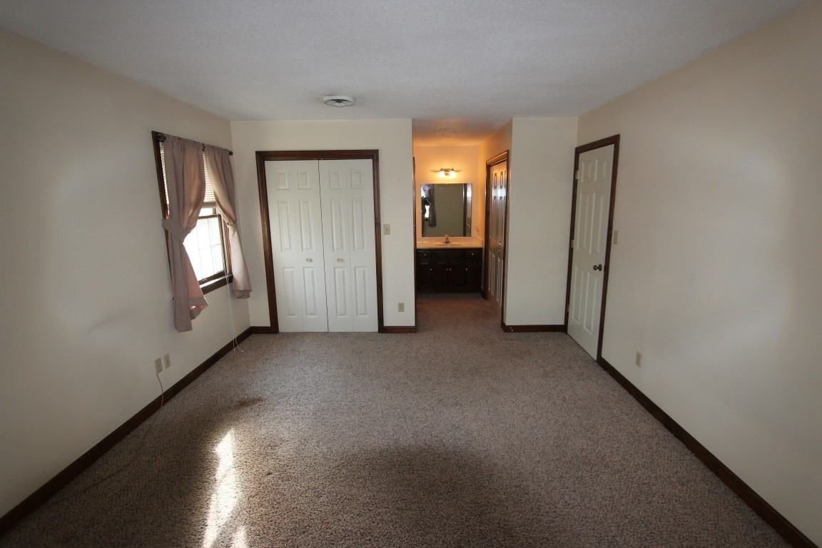 6730 John Smith Ln - Photo 3 of 8